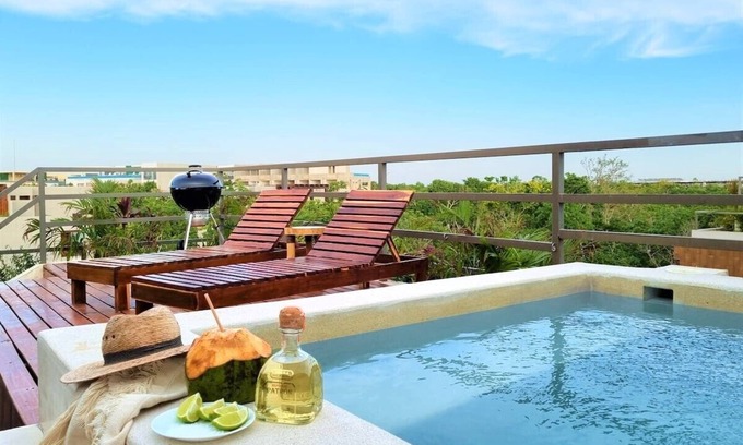 Zama Condo | Mirak Grand Penthouse with Private Pool & Rooftop Oasis