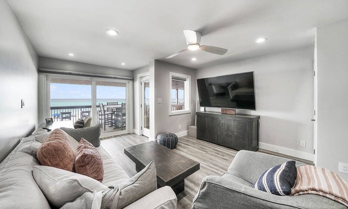 Miramar Beach House | Miramar Beach 210 - Three Bedroom House, Sleeps 14