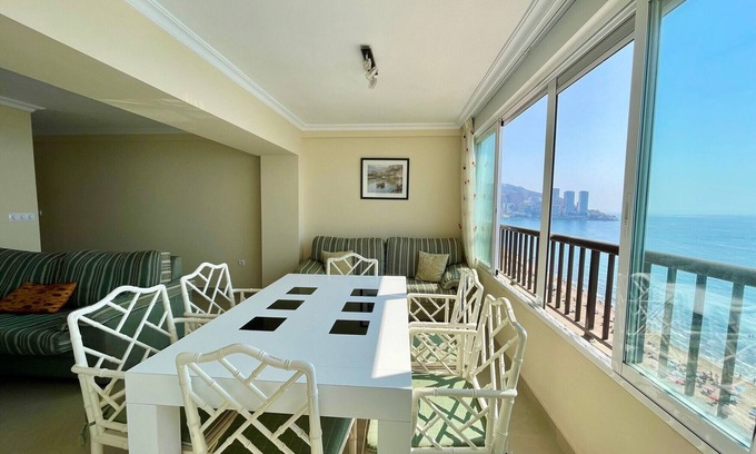 Benidorm Centro Apartment | Seafront Serenity at Miramar Levante with Ocean Views