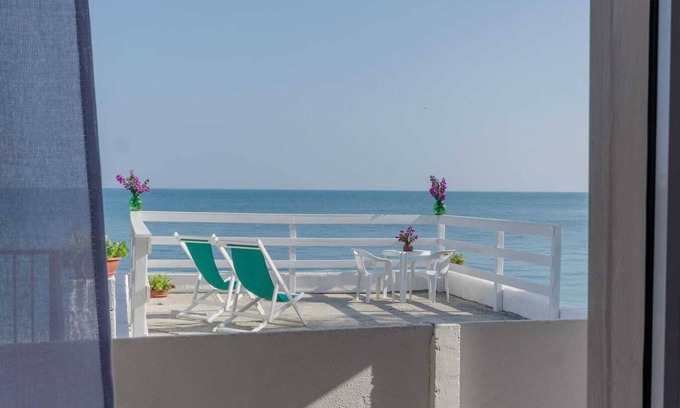 Mattinata Apartment | Cozy Beach House for 4 with Oceanfront Views