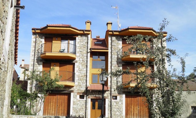 Navarredonda de Gredos Apartment | Explore Mirasierra II Y III: Pet & Child Friendly Retreat