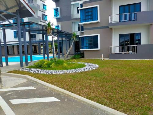 Miri Apartment | Family-Friendly Miri Sunsky Condominium with Pool Access