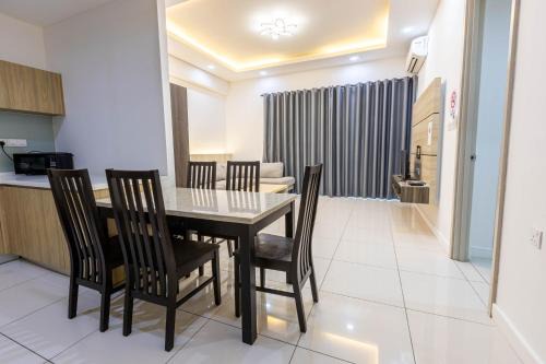 Miri Apartment | Miri Times Square Serviced Apartment