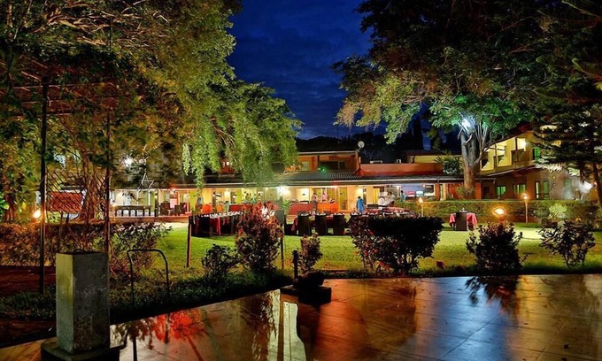 New Town Hotel | Idyllic Miridiya Lake Resort: Pool, Dining & Family-Friendly