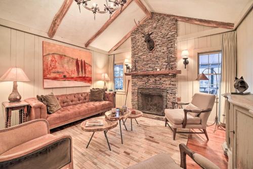 Mirror Lake House | Peaceful Mirror Lake Cabin Just Minutes from Downtown Highlands