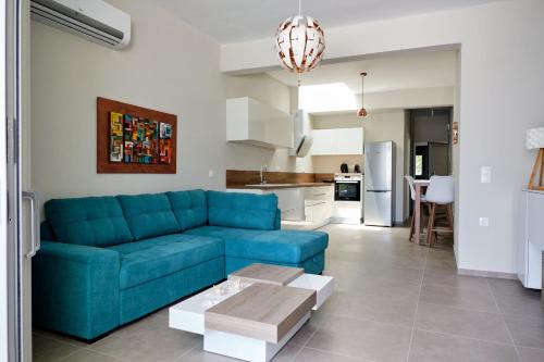 Myrtos House | Family-Friendly Mirtos Apartment with 9.7/10 Guest Rating