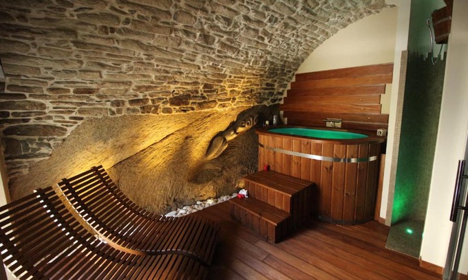 Castelmezzano Apartment | Relax at Mirutt Home: Spa, Hot Tub & Family-Friendly Stay