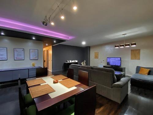 Old Town Apartment | Explore SAMSARA in Historic León - Rated 9.2/10!
