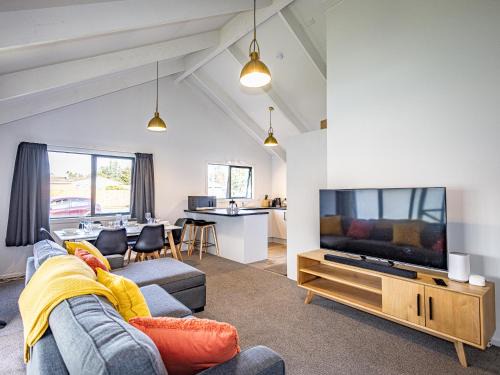 Ohakune House | Cozy Mischewski's Cottage - Family-Friendly Stay in Ohakune