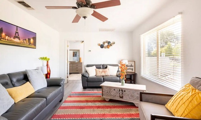 Yuba City House | Guest Rated 9.8: Experience Misha’s HunnCottage Comfort
