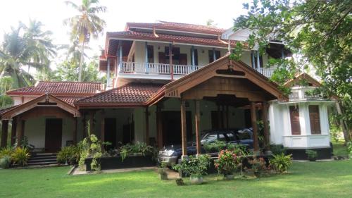 Hettimulla House | Unforgettable Stay at Mishthana Canal Resort with Ocean View