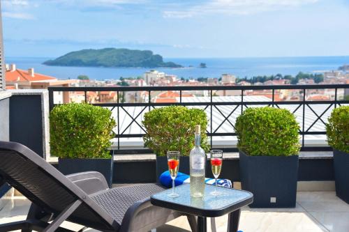 Podmaine Bed & Breakfast | Discover Misisuone Apartments Budva: 4-Star Family Retreat