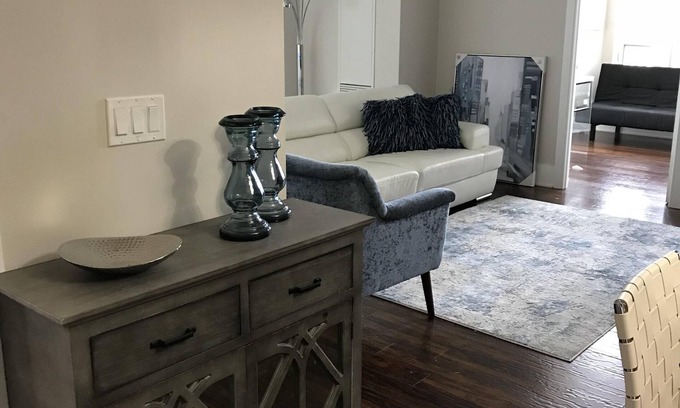 Downtown Mississauga Condo | Family-Friendly Mississauga Square One 2+1 Bedroom Retreat