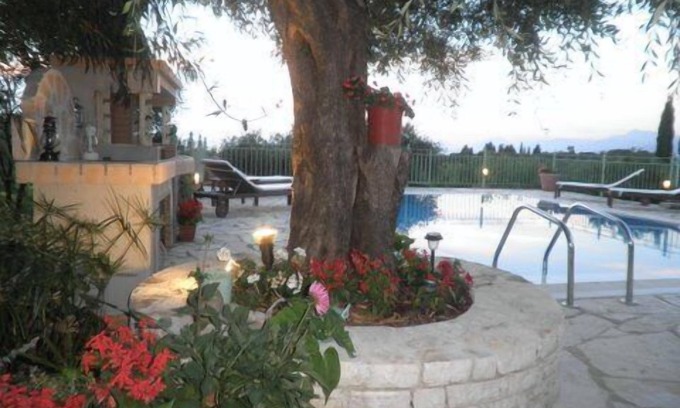 Agios Stefanos Villa | Idyllic Mistral Cottage: Private Pool & Ocean Views Await