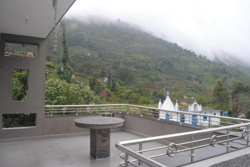Kodaikanal House | Misty Meadows