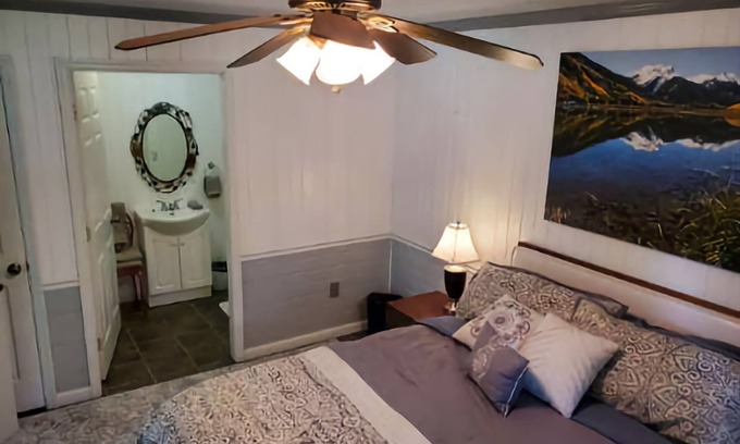 Pikeville Bed & Breakfast | Family-Friendly Misty Morn Suite at Fall Creek Falls Inn