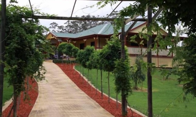 Wyong Creek House | Escape to Misty Mountain Farm Stay - Book Your Retreat Now
