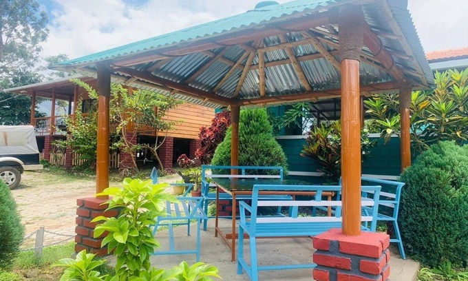 Masinagudi Hotel | Explore Mistywood Resort: Family-Friendly with Pool Access