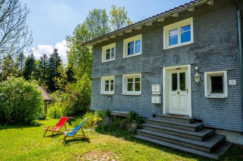 Weiler-Simmerberg House | Mit Blick auf Bergwiesen - Familienfreundliches Bauernhaus im Westallgäu