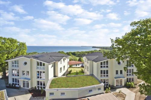 Gohren Apartment | Experience Meeresblick: Relax with Sea Views and Amenities