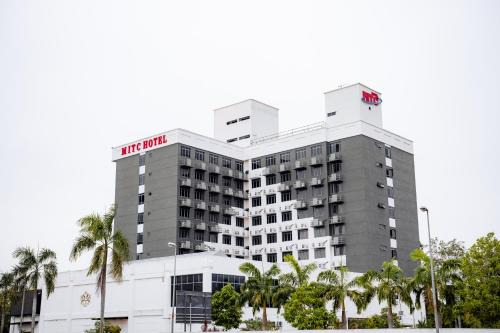 Ayer Keroh Hotel | Relax at MITC Hotel with Ocean Views & Poolside Comfort