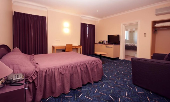 Bairnsdale Hotel | Mitchell River Tavern: 4-Star Family-Friendly Retreat