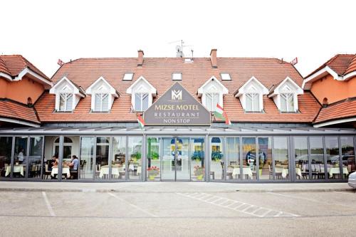 Lajosmizse Hotel | Discover Mizse Motel: Pet Friendly & Family-Oriented Stay