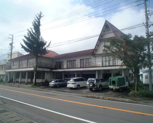 Gujo Hotel | Pet-Friendly Retreat at Mizubaso: Your Cozy Getaway Awaits