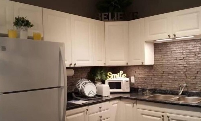 Sturgeon Falls Hotel | Top-Rated MJD & Executive Suites with Breakfast Included