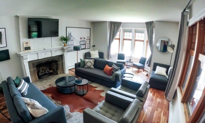 Lower East Side House | Lake View Retreat: MKE Mansion - Both Wings, Rated 9.8