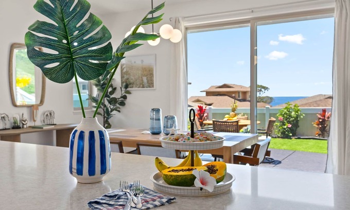 Makaha Valley House | Discover Marbella Lane: Breathtaking Mountain & Ocean Views