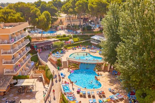 El Arenal Resort | MLL Palma Bay Club Resort: Oceanfront Family Retreat