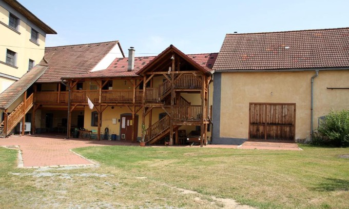 Osvracin Apartment | Family-Friendly Stay at Mlyn Osvracin - Rated 8.9/10