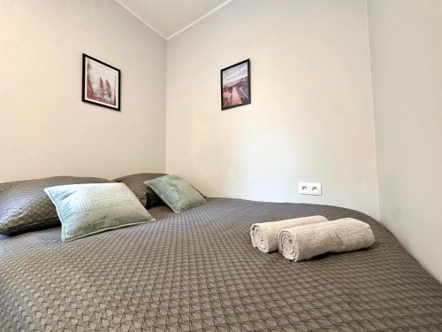 Emaus House | MMRent Lake Room