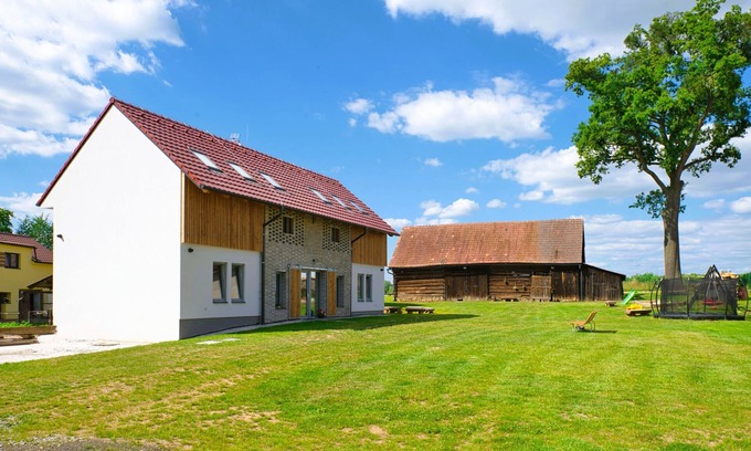 Mnichovo Hradiste Villa | Mnichovo Hradiste SVK405