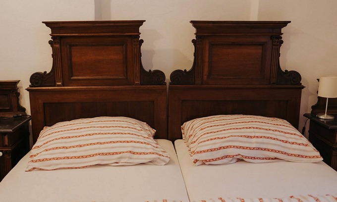 Dobrova-Polhov Gradec Apartment | Discover Možinetova Hiša - Family-Friendly Apartment Stay