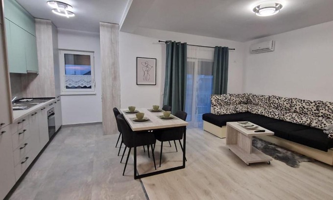 Mosnita Noua Apartment | Child-Friendly Retreat at Mosnita Nouă CrisApart04 - 9.9/10