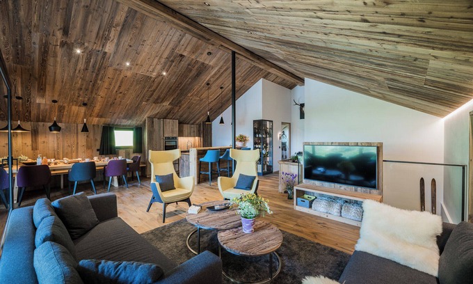 St. Valentin auf der Haide Ski Chalet | Modern Chalet Ortles: Mountain Views & Pet-Friendly Stay