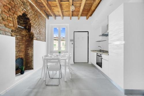 Turro Apartment | Bright MO92 Loreto - Duomo with Family and Pet Amenities