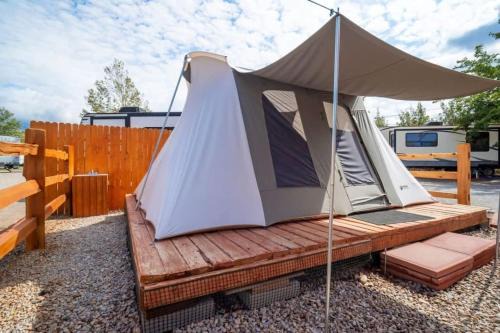 Moab South Valley House | Pet-Friendly Glamping at Moab RV Resort – Enjoy Nature!