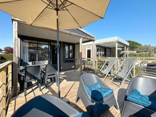 Jullouville-les-Pins House | Family-Friendly Mobil-Home Jullouville with Pool Access