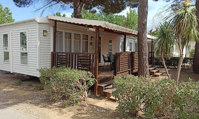 Vias House | Family-Friendly Mobil-home FO 88 with Pool in Vias