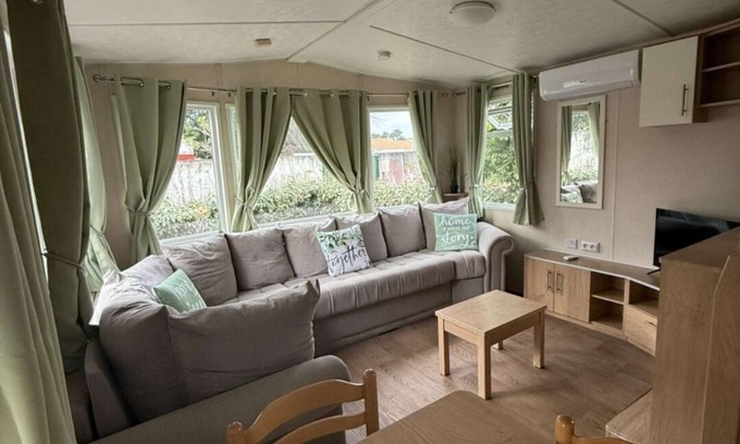 Saint-Jean-de-Monts House | MOBIL HOME CAMPING 4* LE BOIS DORMANT ST JEAN DE MONTS