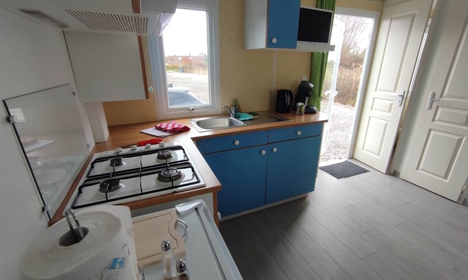 Holque House | Cozy Mobil Home N°2 with Breakfast & Family Amenities