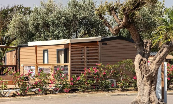 Vendays-Montalivet House | Mobil-home | Premium | 2 Bedrooms | 4 persons | Raised terrace | A/C | TV