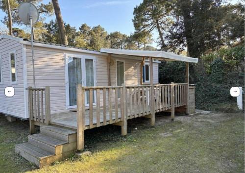 Saint-Georges-de-Didonne Other | Comfortable Mobile-Home for 4 in a Pet-Friendly Setting