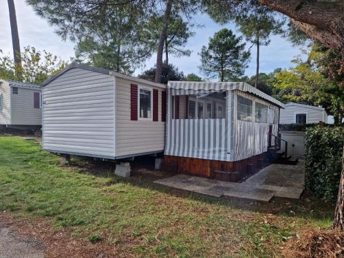 Ronce-les-Bains Other | Family-Friendly Mobil Home with Ocean View at La Pignade