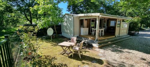 Hourtin Ski Chalet | Pet-Friendly Mobile Home with Terrace & Pool - Guest Rated 9.8