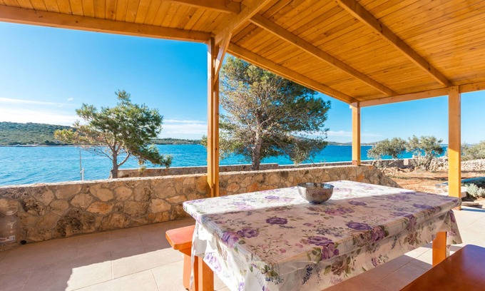 Tkon House | Oceanfront Mobile Home Rock Rose 1 with Top Guest Ratings
