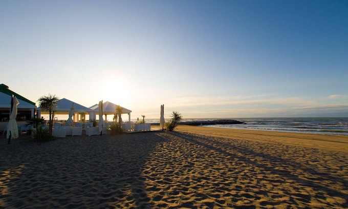 Zadina Pineta House | Delightful Mobile Home in Cesenatico with Ocean View